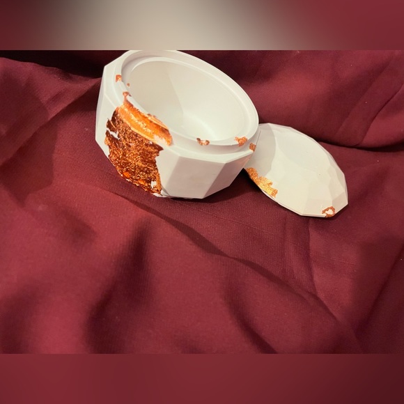 Home Decor - Picture 5 of 7